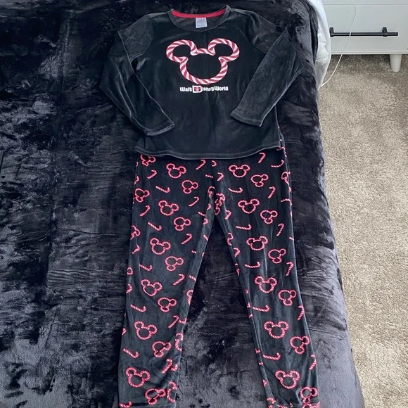 Disney Parks Christmas pajama set - Picture 1 of 3